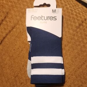 Feetures Elite Navy and White Athletic Socks